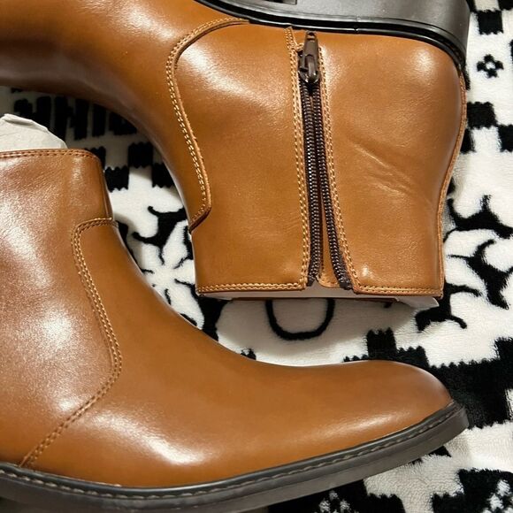 Side-Zip Boots, - Picture 7 of 7